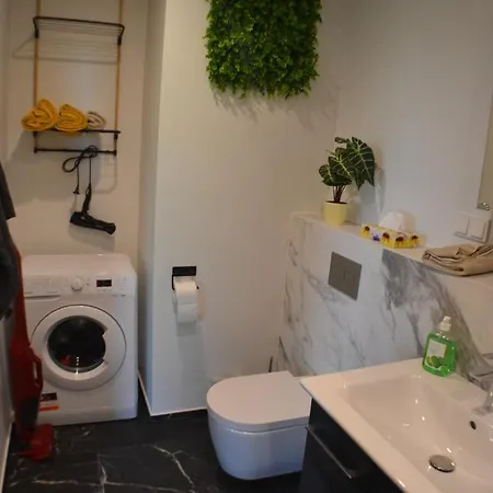 Centre River View Korter