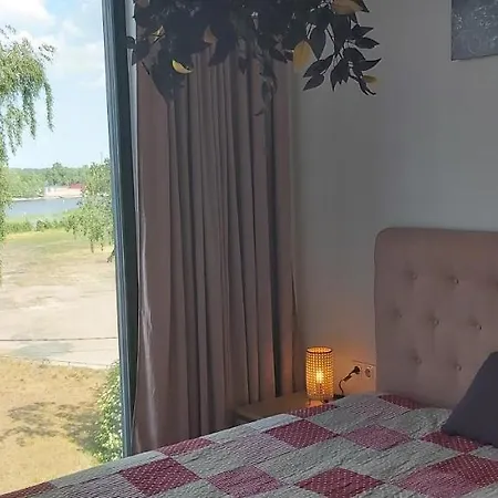 Centre River View Korter *